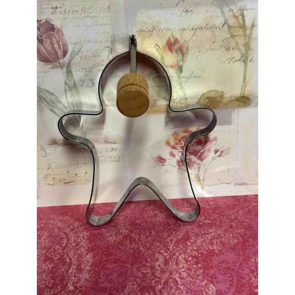 Vintage Metal Cookie‎ Cutters w/ Wooden Handles